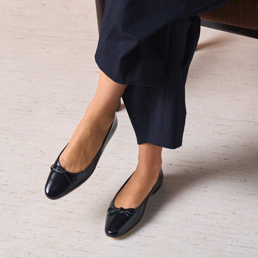 Manolita Pointed Toe Ballet Flat