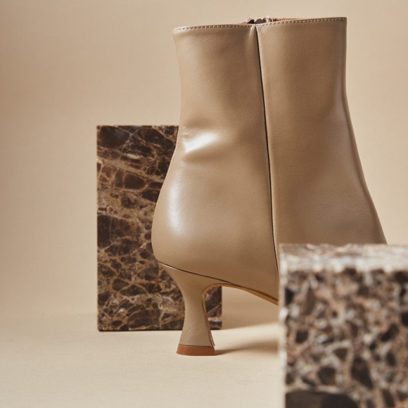 Bota de Ponteira Fina Jimena