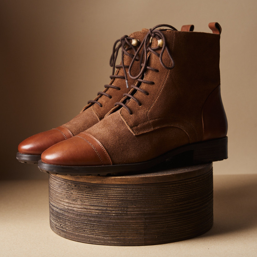 Women's Lace-up Bootie Satur