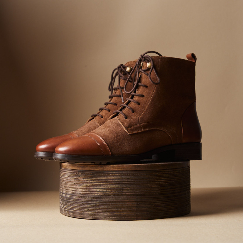 Women's Lace-up Bootie Satur
