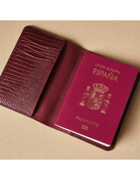 Porta Passaporto da Donna in Pelle