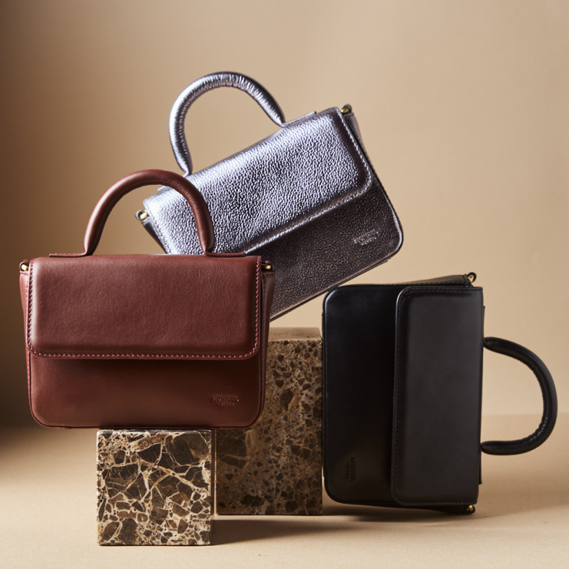 Bolsa Pequena de Couro Estruturada