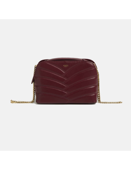 Bolsa Acolchoada de Couro com Corrente Dourada