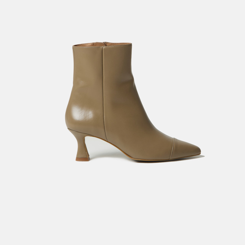 Jimena Fine Toe Ankle Boots