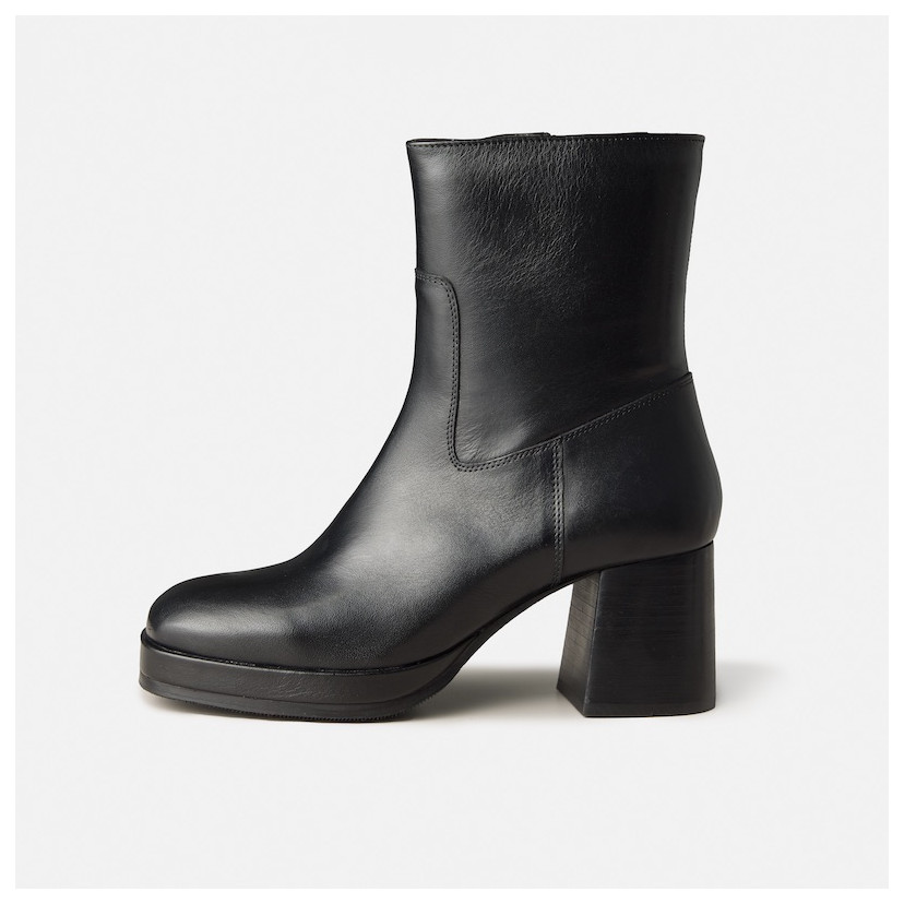 Stivaletto con piattaforma Claudia