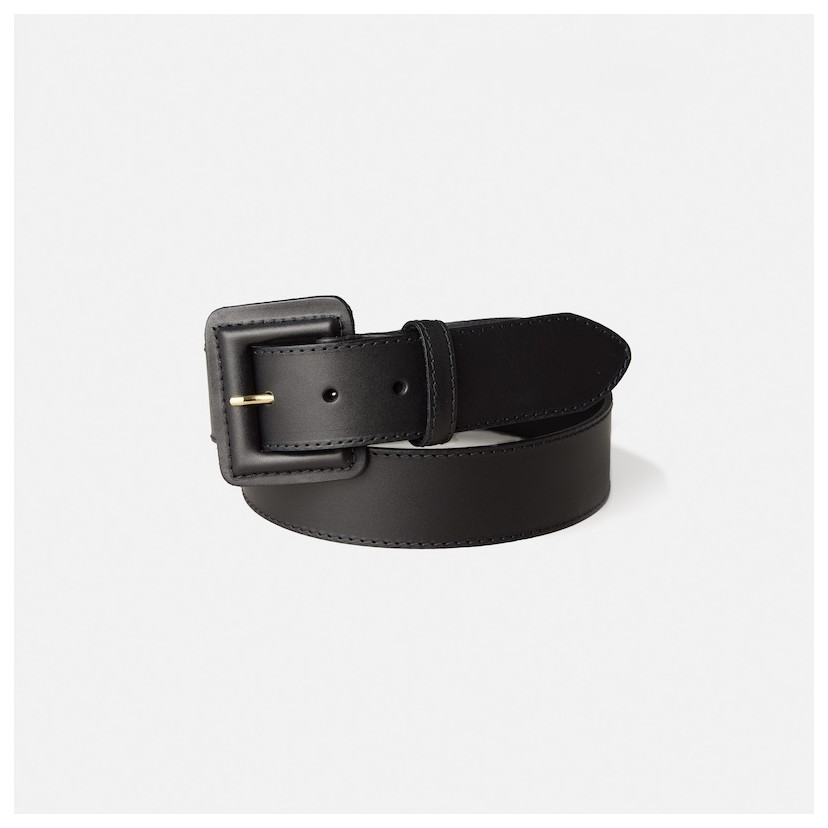 Wide women's leather belt with lined buckle