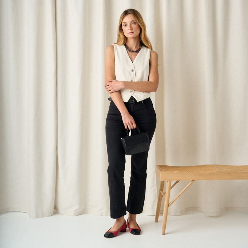 Women's square toe leather shoe in pink suede with black toe cap, front view and full shot model - MONPIEL