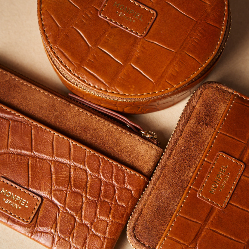 Women’s Leather Coin Purse with Pocket