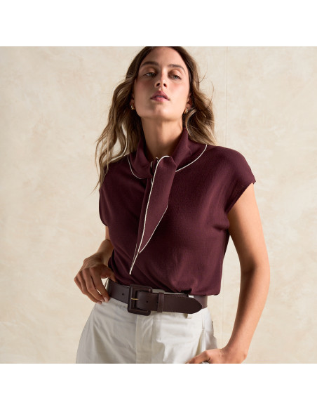 Women's wide belt in leather with lined buckle