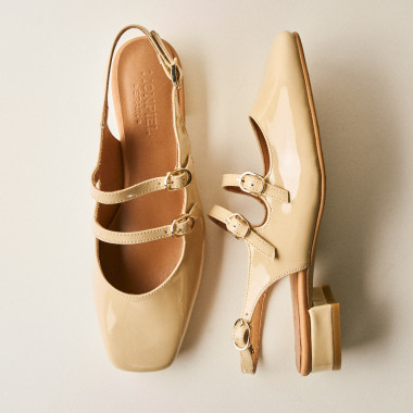 Lolina backless Mary Jane in black resting against the wall - MONPIEL 2