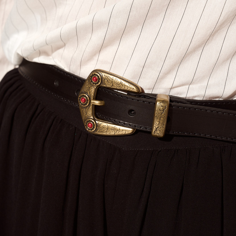 Cintura da Donna in Pelle con Fibbia e Punta Corallo