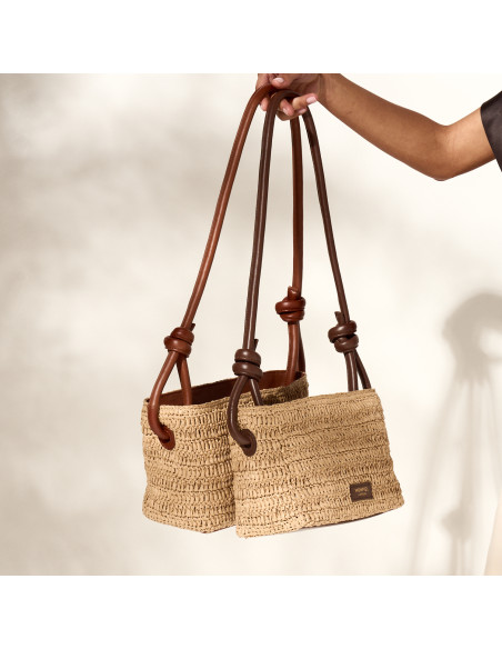 Bolsa Pequena de Ráfia com Nós