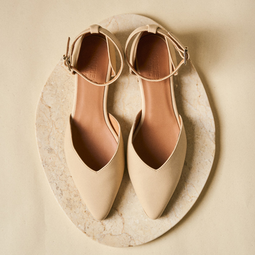 Mercedita Escote Pico Emma