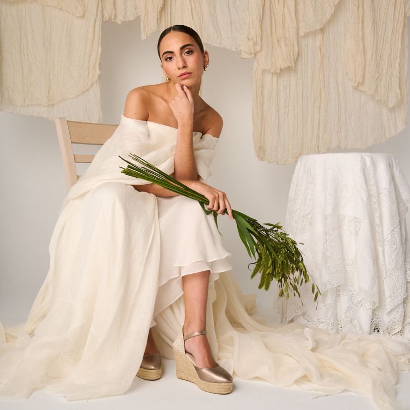 Espadrillas con Zeppa Alta e Cinturino Paros