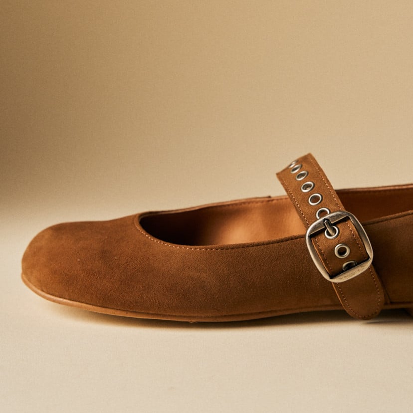 Mercedita Barefoot Oli