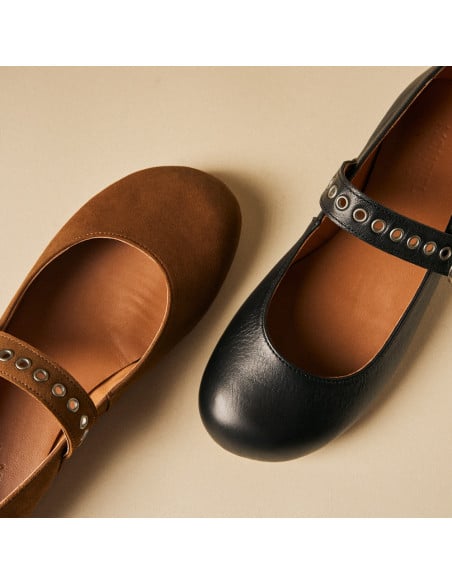 Mercedita Barefoot Oli