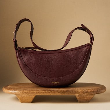 Gaucho Leather Bag with Stitched Handle