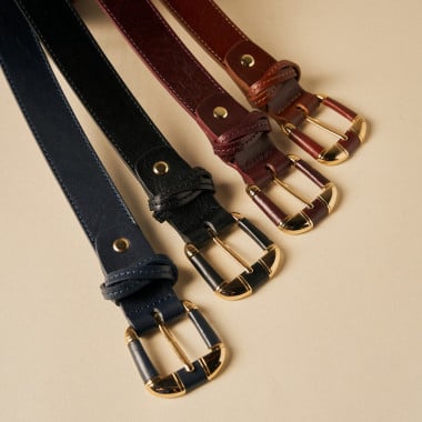 Women’s Leather Belt with Partially Covered Buckle and Triple Keeper