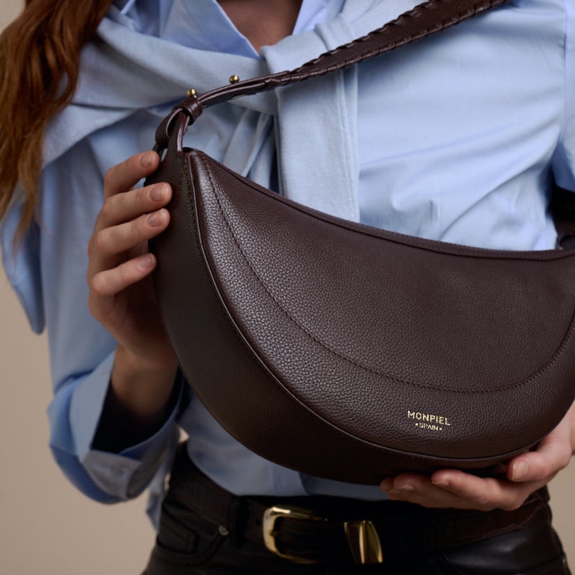 Gaucho Leather Bag with Topstitched Handle