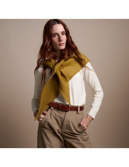 Women’s Leather Belt with Semi-Covered Buckle and Triple Keeper
