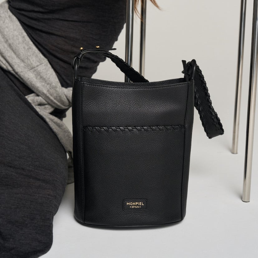 Champanera Leather Bag with Stitched Handle