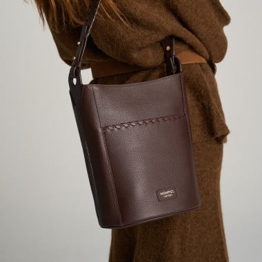 Champanera-Ledertasche mit Schulterriemen und Ziernähten 2