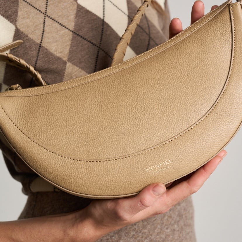 Gaucho Leather Bag with Stitched Handle