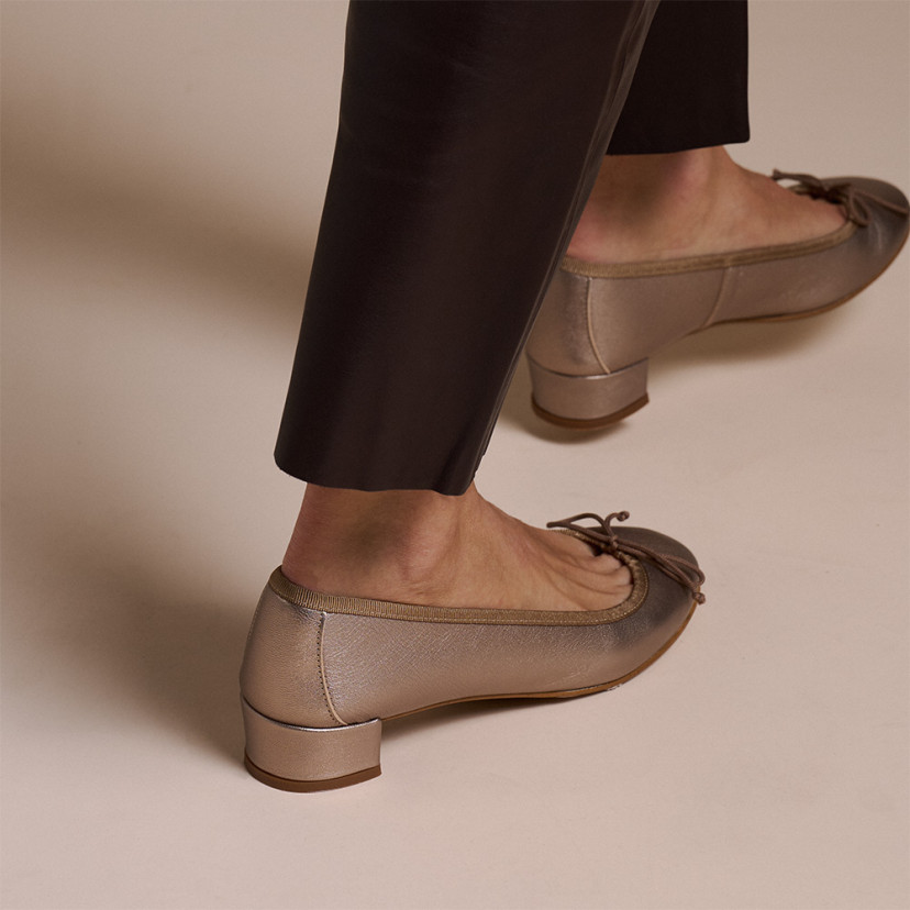 Ballerine Julieta avec nœud et talon