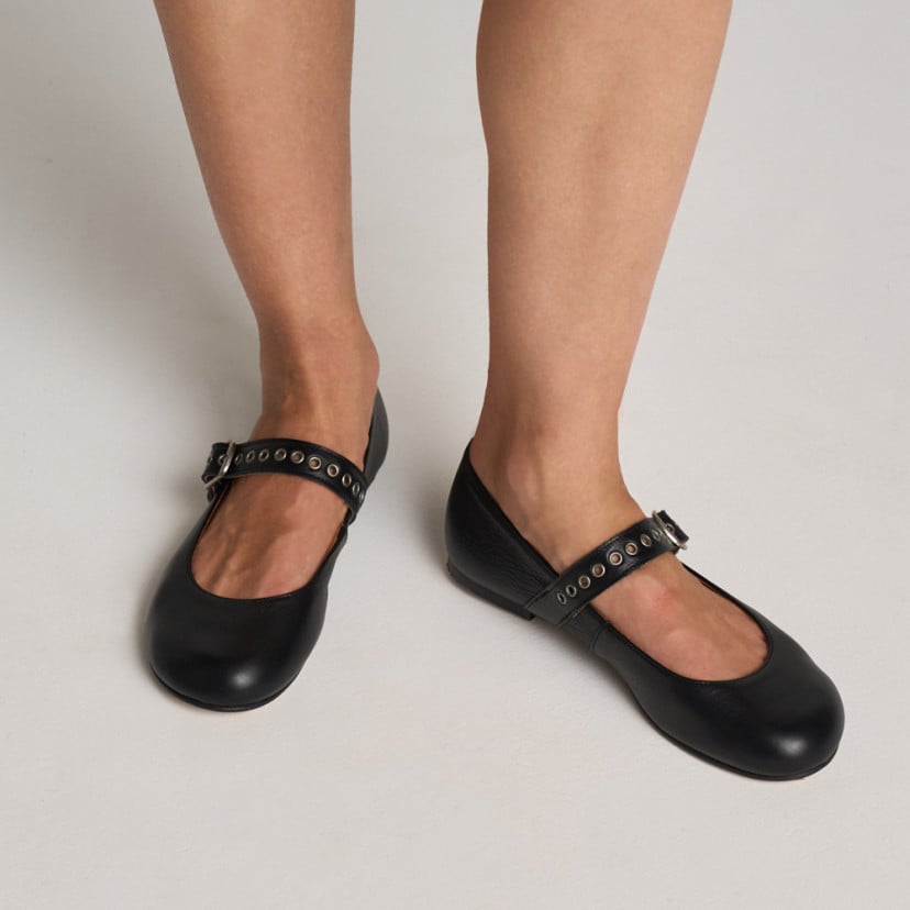 Mary Jane Barefoot Oli