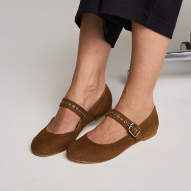 Mercedita Barefoot Oli 2