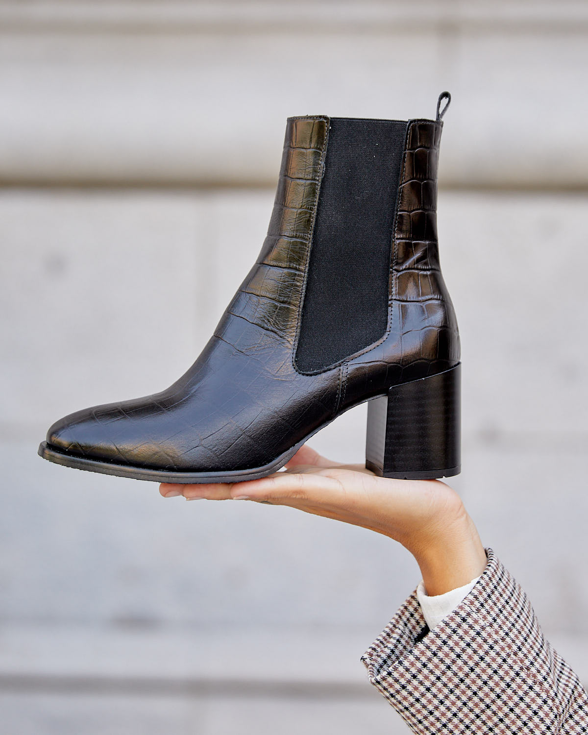 stivaletto con tacco in pelle di cocco nera